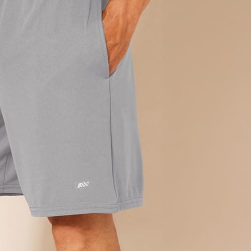 Amazon Essentials Men's Performance Tech Loose-Fit Shorts (Available in Big & Tall)