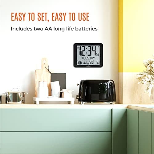 Slim Atomic Wall Clock