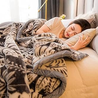 LGYKUMEG Heavy Winter Fleece Plush Blanket King Size,Korean Mink Blanket,Silky Soft And Warm, 2 Ply Reversible Raschel Bed Blanket,79"X91" (200x230cm, leaf)