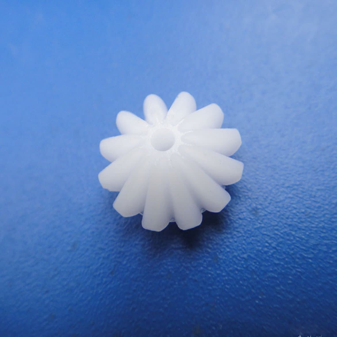 2pcs M 1 plastic Bevel gears right angle helical gear Robot Part for DIY Hobby