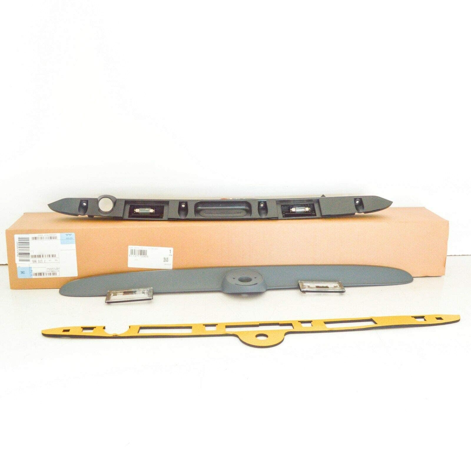 GTV INVESTMENT 3 E46 CABRIO Trunk Boot Lid Grip Handle 51137170965 7170965 NEW GENUINE