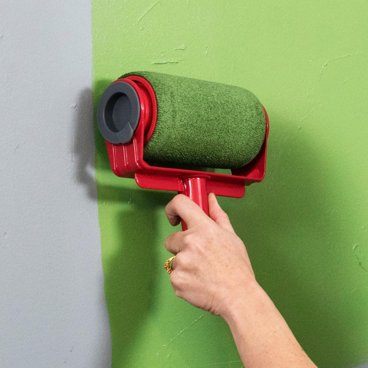 JML Refillable Paint Roller Set - Efficient Roller Sets for Painting and Fast Decorating, Precise Lines and Minimised Mess, with Trays and Pouring Jug, Hassle-Free Painting - Paint Racer Pro