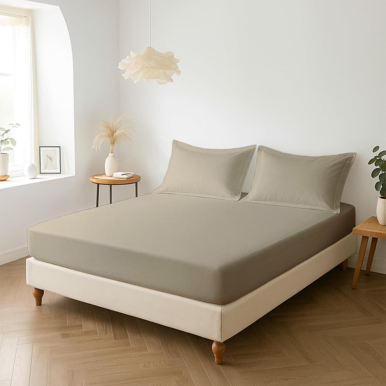 Pizuna Percale Fitted Sheet King Size 150x200 cm with 2 Pillowcases, Simply Taupe, 100% Long Staple Cotton, Crisp Percale Weave, 40 cm Deep Fitted King Size Sheet