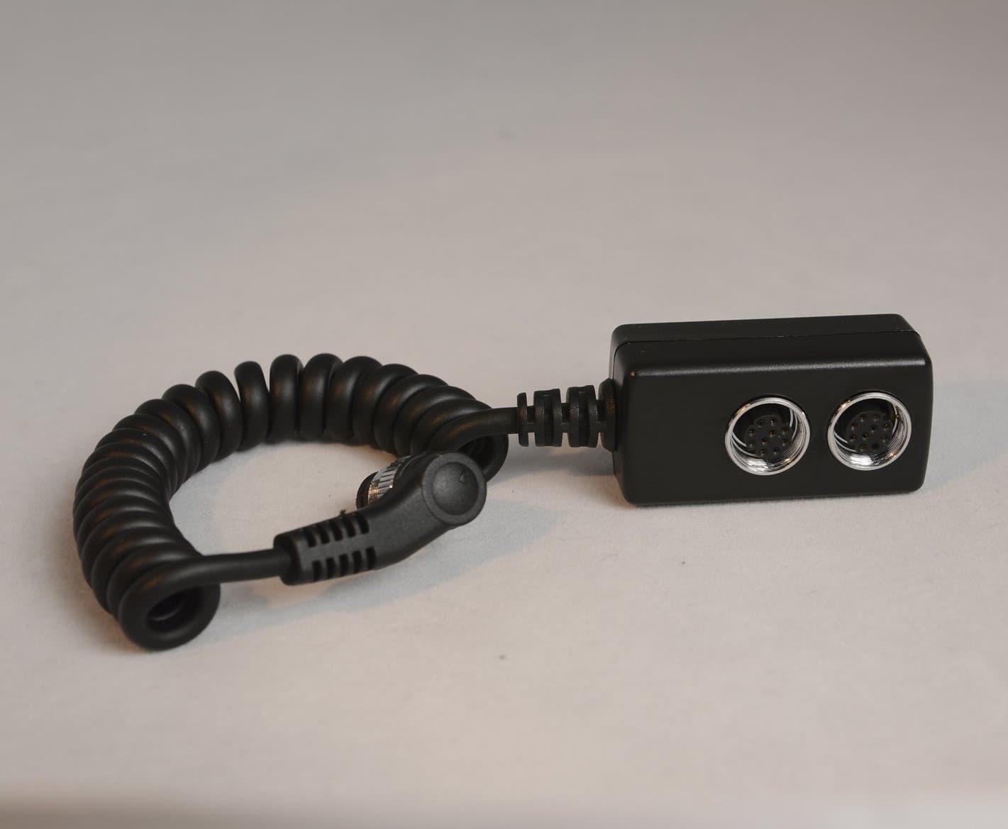 10 Pin Y Splitter Cable for Nikon Camera D800, D800e, D4, D3-Series, D700, D300-series, D2x, D2xs, D2hs and D200