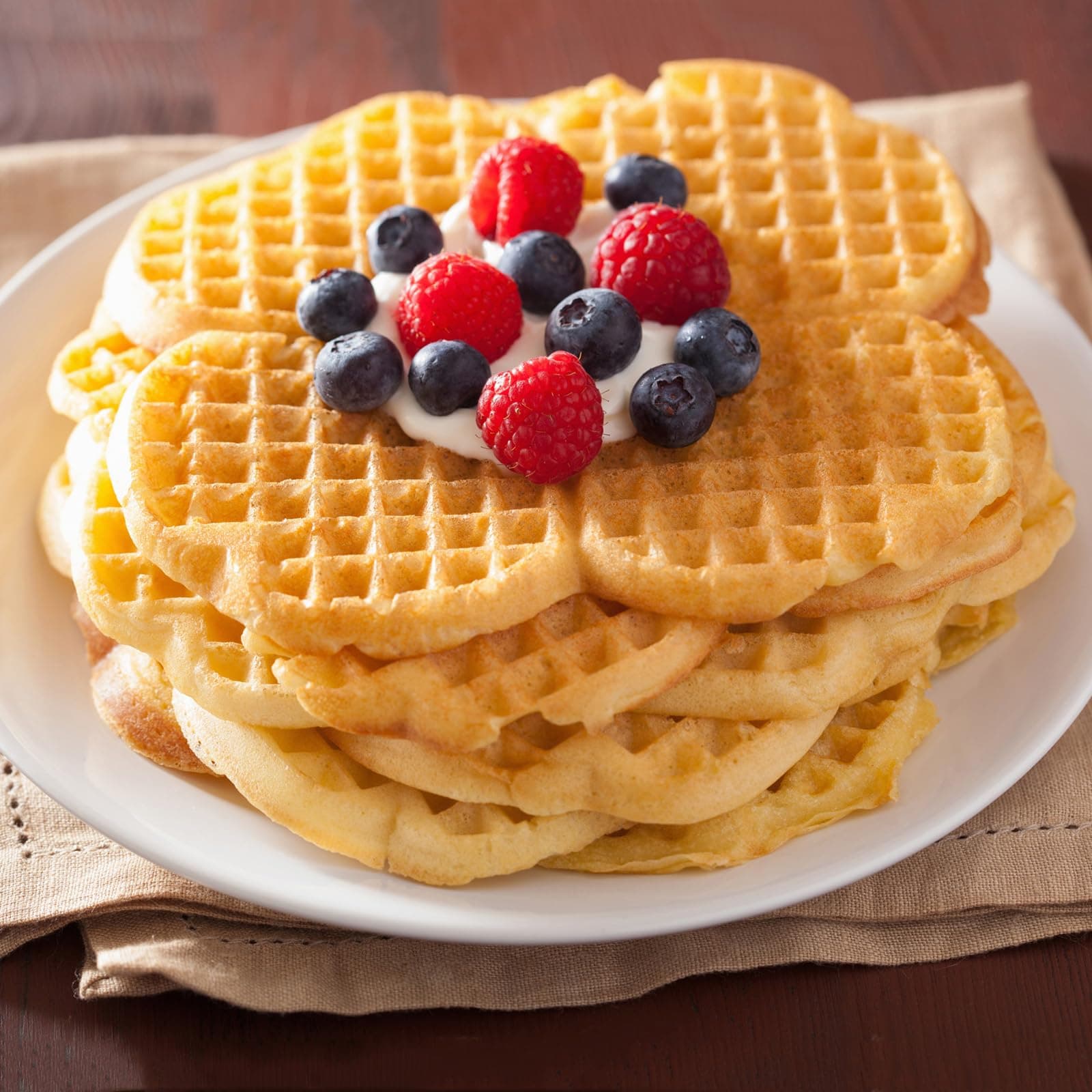 Pancake Batter Dispenser with Squeeze Handle - 4-Cup Measuring Dispenser for Pancakes/Cupcakes/Waffles - BPA-Free Pourer with Easy Clean Design - Professional Baking Tools, Red