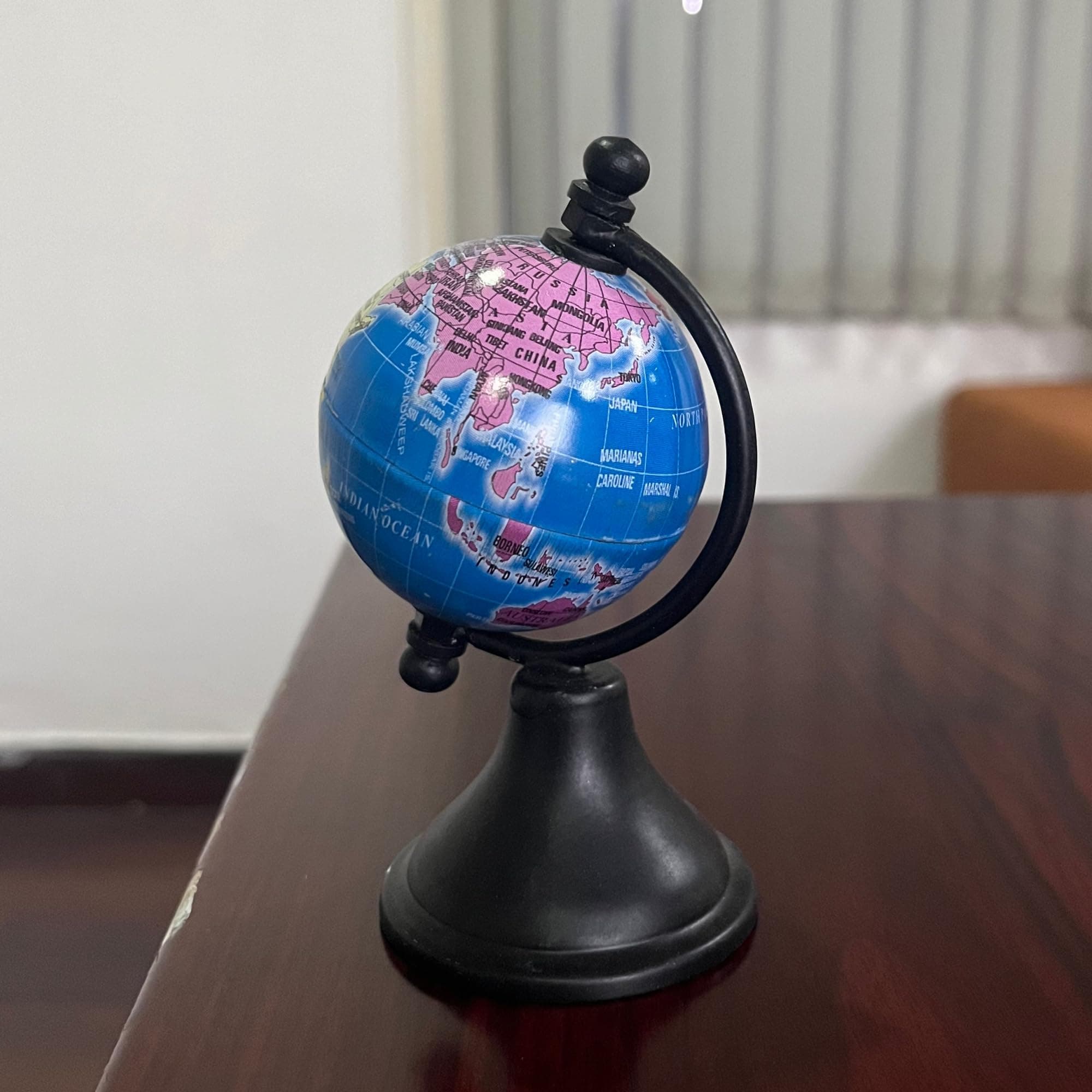 GLOBE DADDY Globe 2 Inch for Students and Kids| Home Décor|Gifting Purpose|Office Table