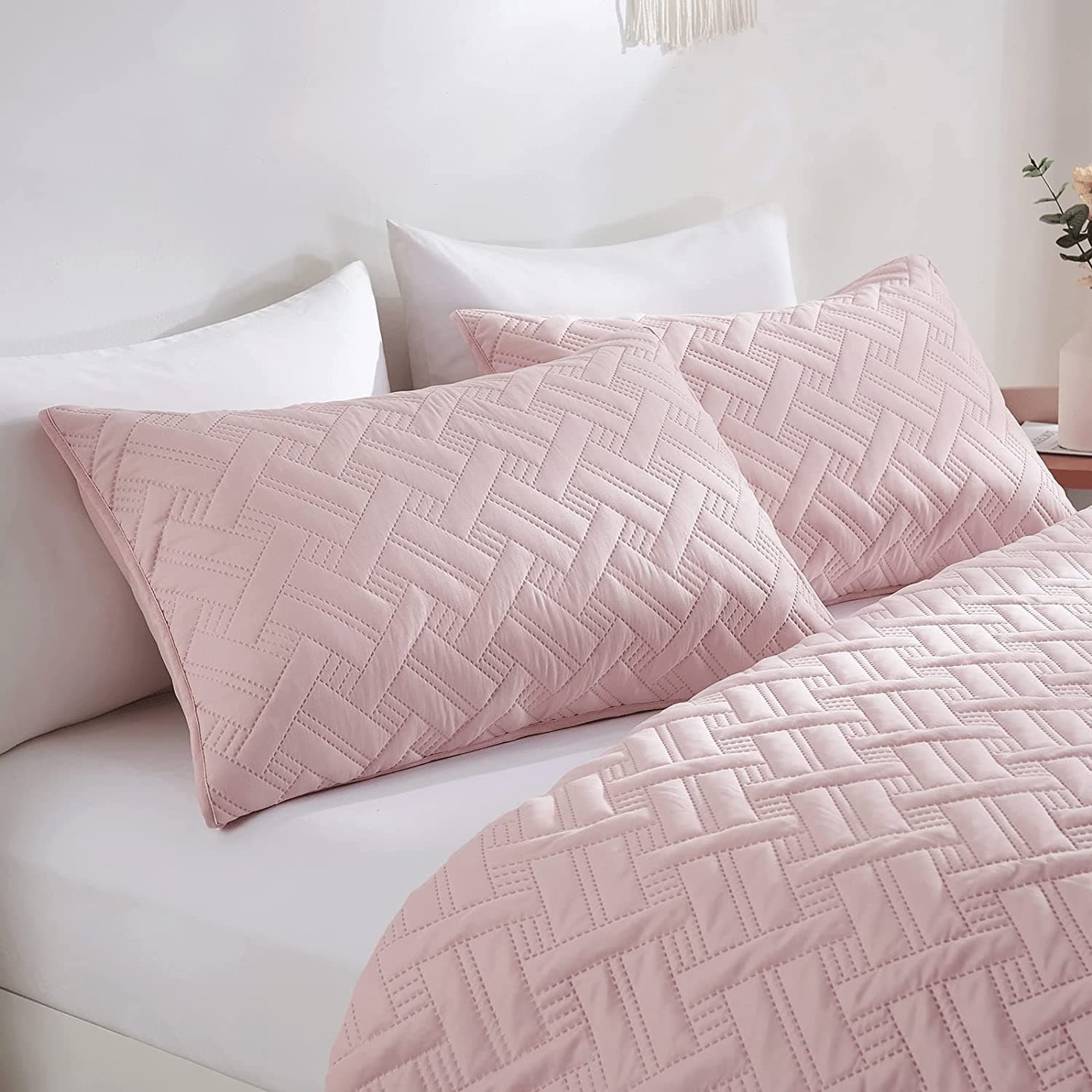 BSB Home 100% Cotton Ultrasonic 280 Tc Solid King Size Quilted Bed Cover/Bedspread/Rajaai with 2 Pillow Case, (Luxurious, Pink, 90X100 Inches, 254X228 Cm), 1 Quilt 2 Matching Pillow Covers