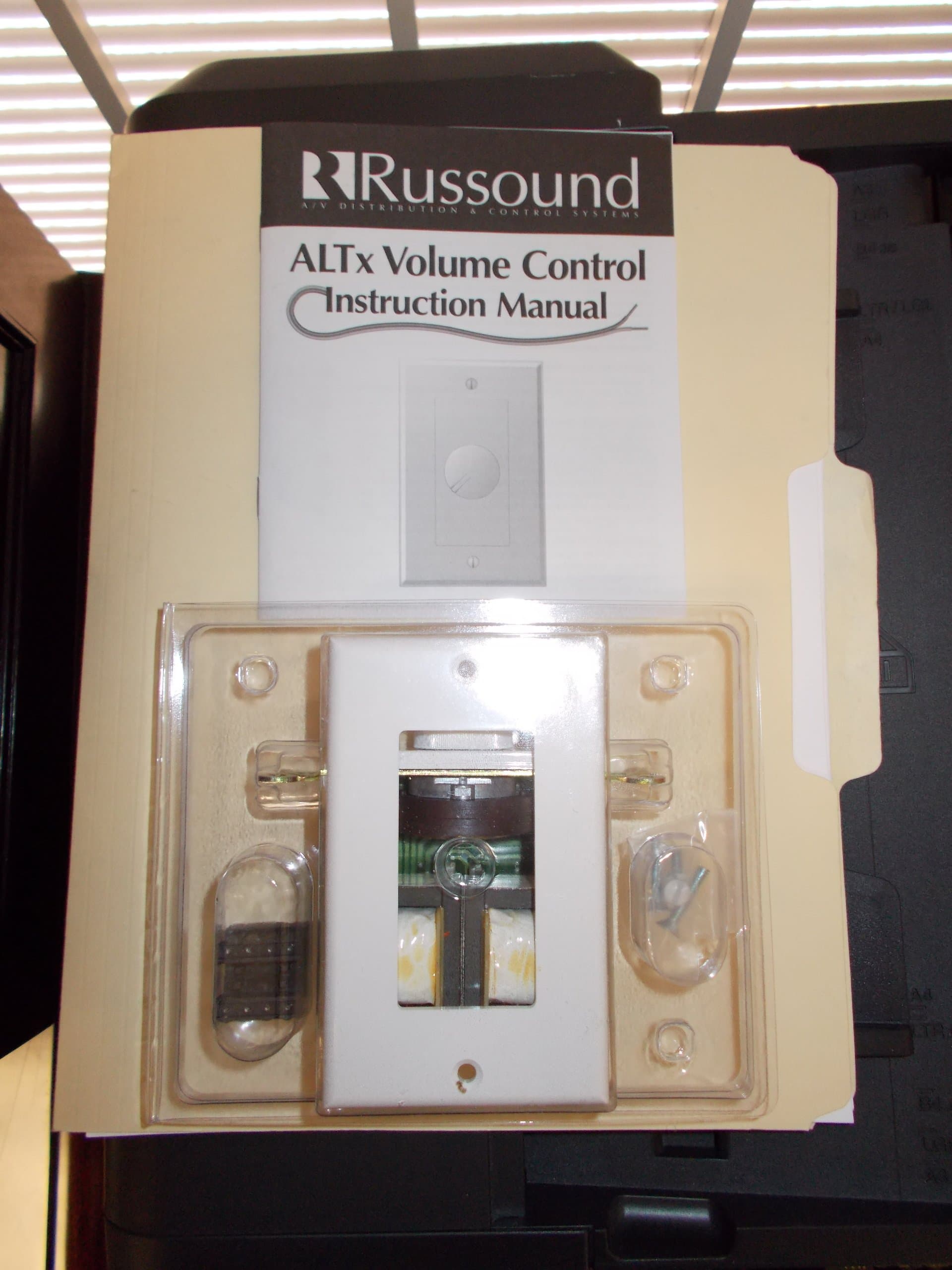 RussoundALTX-MP1 30 126 WATT VOLUME CONTROL BONE
