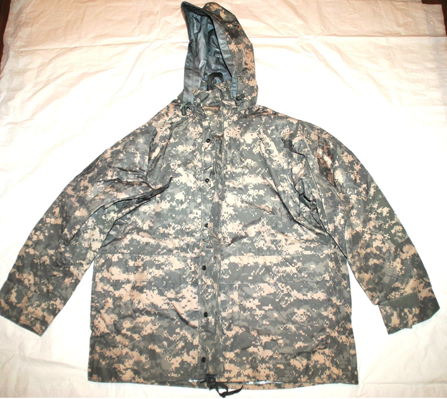 Us Army Issue Ecwcs Gore Tex Acu Digital Camouflage Cold Weather Parka - Large Regular