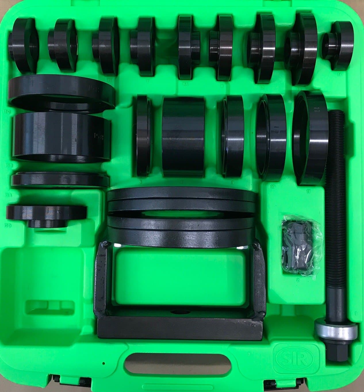 SIR TOOLS B 90 Master Wheel Bearing and Hub R&R Kit W/Case