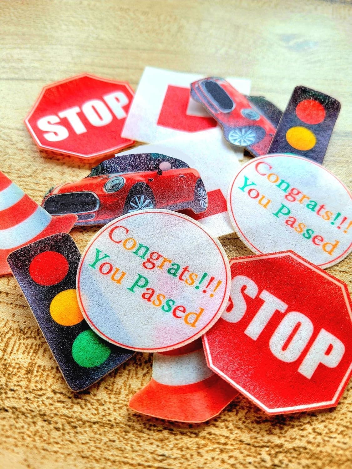 Pre-Cut Driving Test Pass Congratulations Edible Wafer/Rice Paper Cupcake Cake Dessert Toppers Party Celebration Decorations