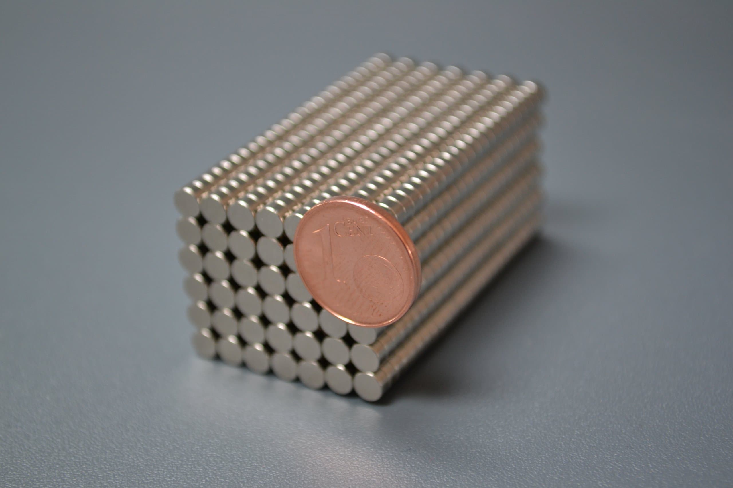 20 Neodymium Super Magnets 6 x 2 mm