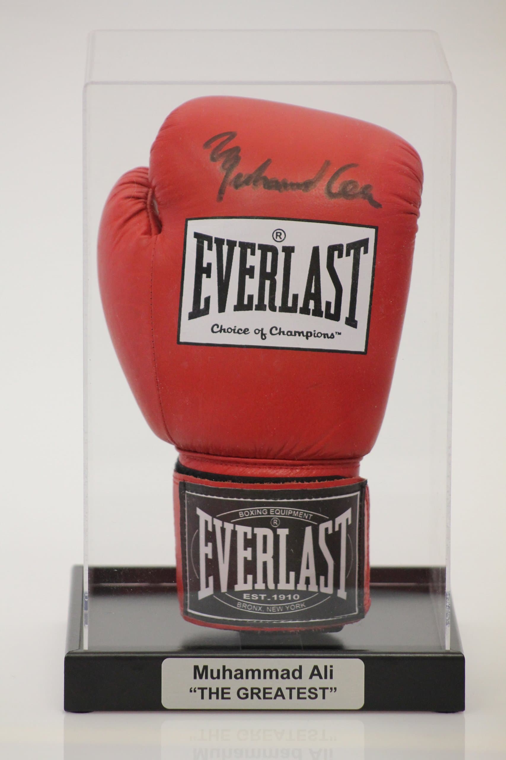Dream Keepers SIGNED BOXING GLOVE DISPLAY CASE WITH CLASSIC BLACK BASE