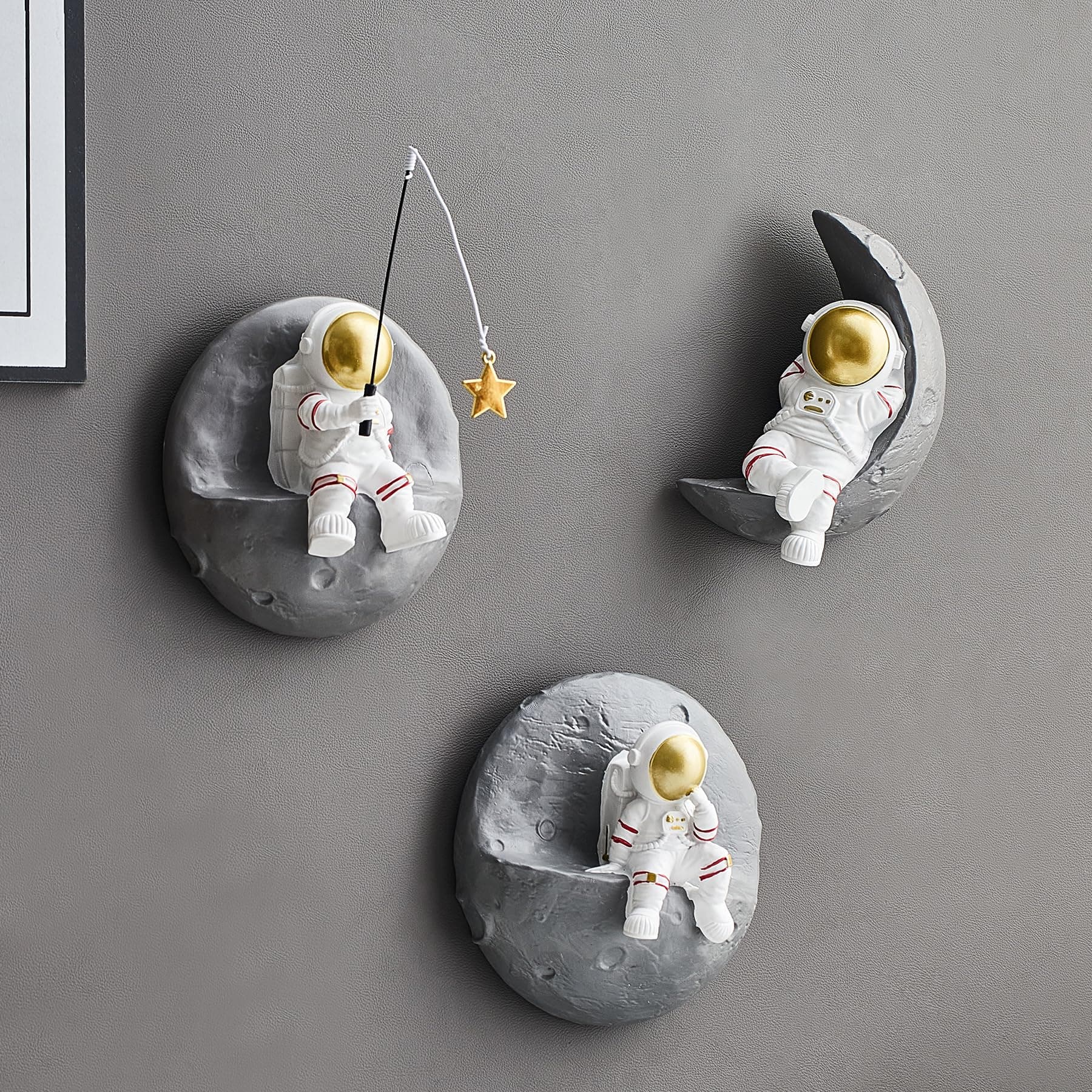 3 Pcs Astronauts Wall Decor Space Wall Sculpture Modern Home Decor 3D Wall Decorations, Outer Space Man Wall Decor for Living Room Bedroom Boys Kids Room, Space Themed Gifts