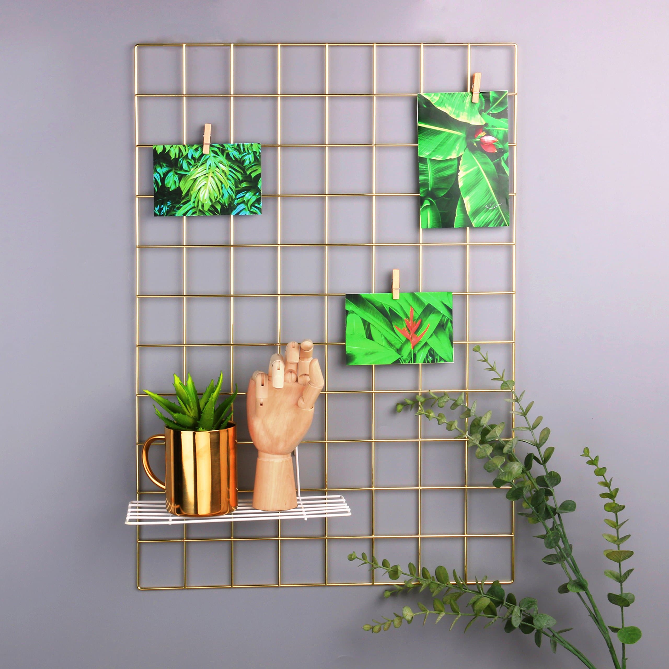 Moonse Metal Mesh Grid Panel,Wall Decor/Photo Wall/Wall Art Display/Organizer,Multifunctional Mesh Memo Board Wall Art Decor/Display & Hanging Organizer,Size:25.6" x 17.7"-Gold