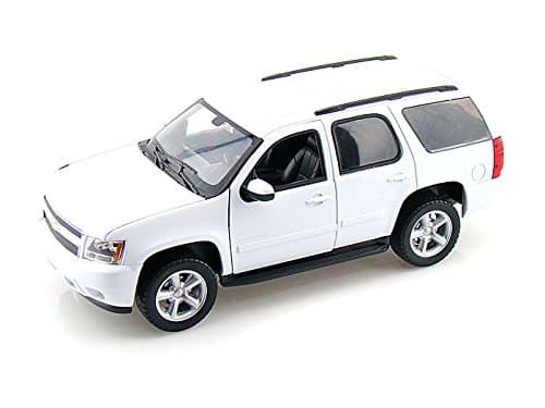 2008 Chevy Tahoe 1/24 - White