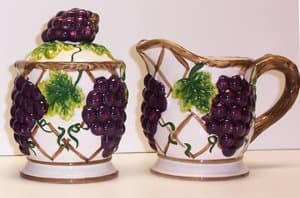 GRAPE 3-D Creamer & Sugar Jar SetNEW