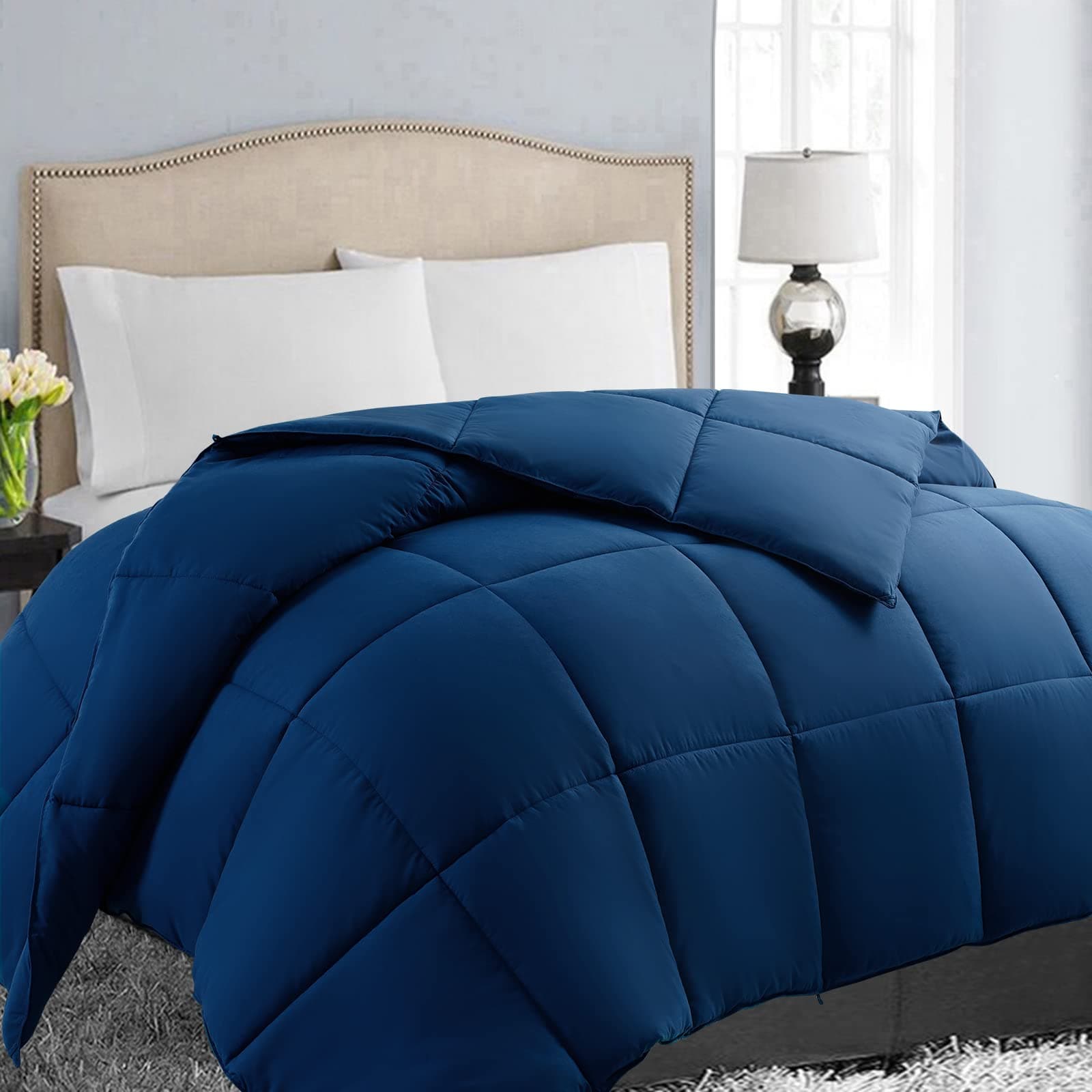 EASELAND Queen/Full Soft Down Alternative Quilted Comforter Hotel Collection Reversible Duvet Insert with Corner Tab,Warm Fluffy Hypoallergenic for All Season,Navy,88 by 88 Inches