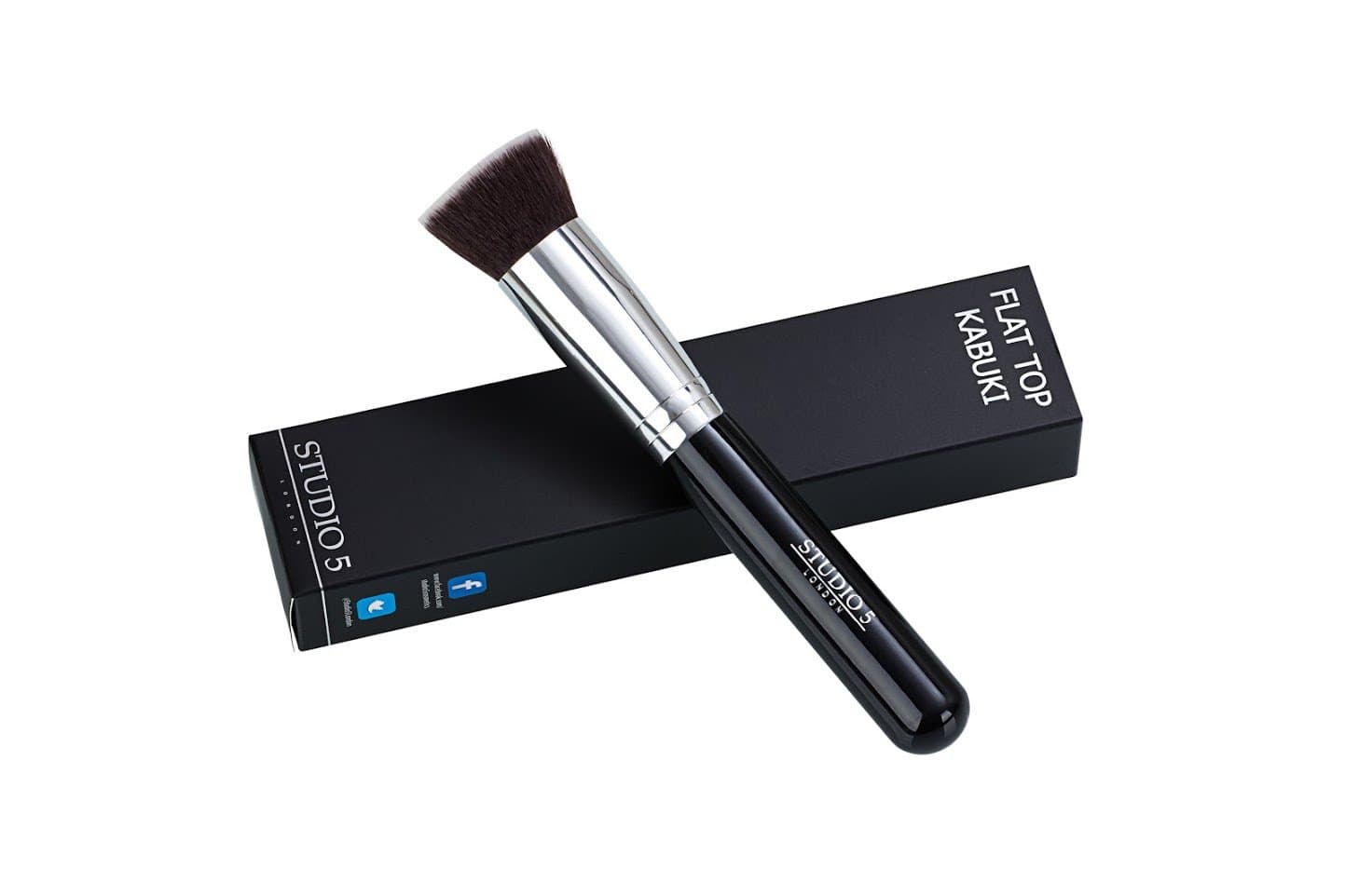 Kabuki Foundation Makeup Brush - Great for Buffing, Blending, Sculpting, Highlight, Contouring. Ultra Dense Brush Suitable for use with Cream, Powder, Blush, Liquid Foundation, Concealer, Primer