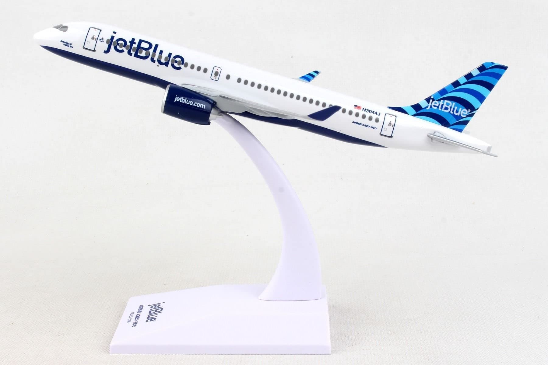 Skymarks jetBlue A220-300 1/200 Scale Snap-Fit Display Model (SKR1092) – Dawning of a Blue Era – Officially Licensed Collectible for Ages 14+