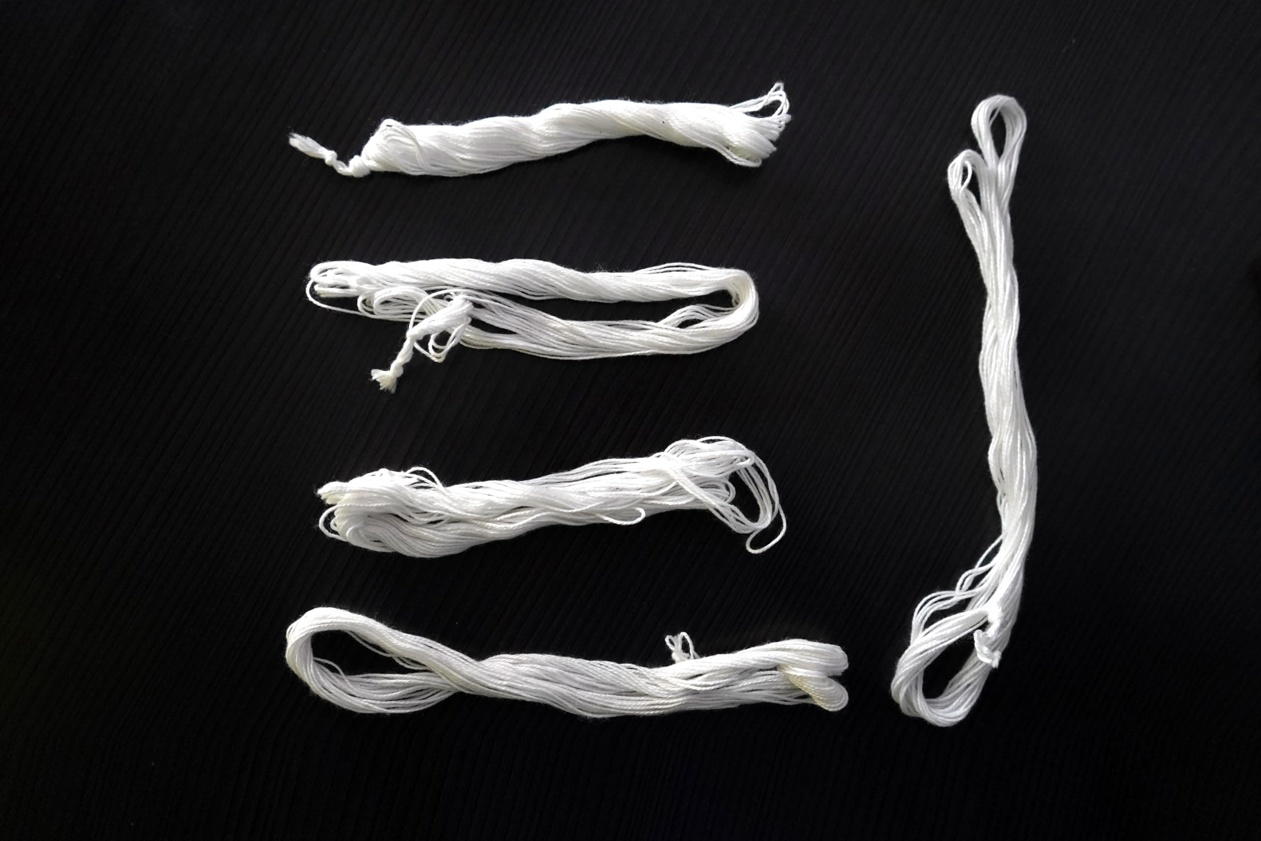 Original Janeu Dhaga ,Sacred Thread,Brahmin Thread for Puja Made of Pure Cotton Enhances Purity ,Indian Hindu Dhaga Pack 5, White Janeu pack 5.