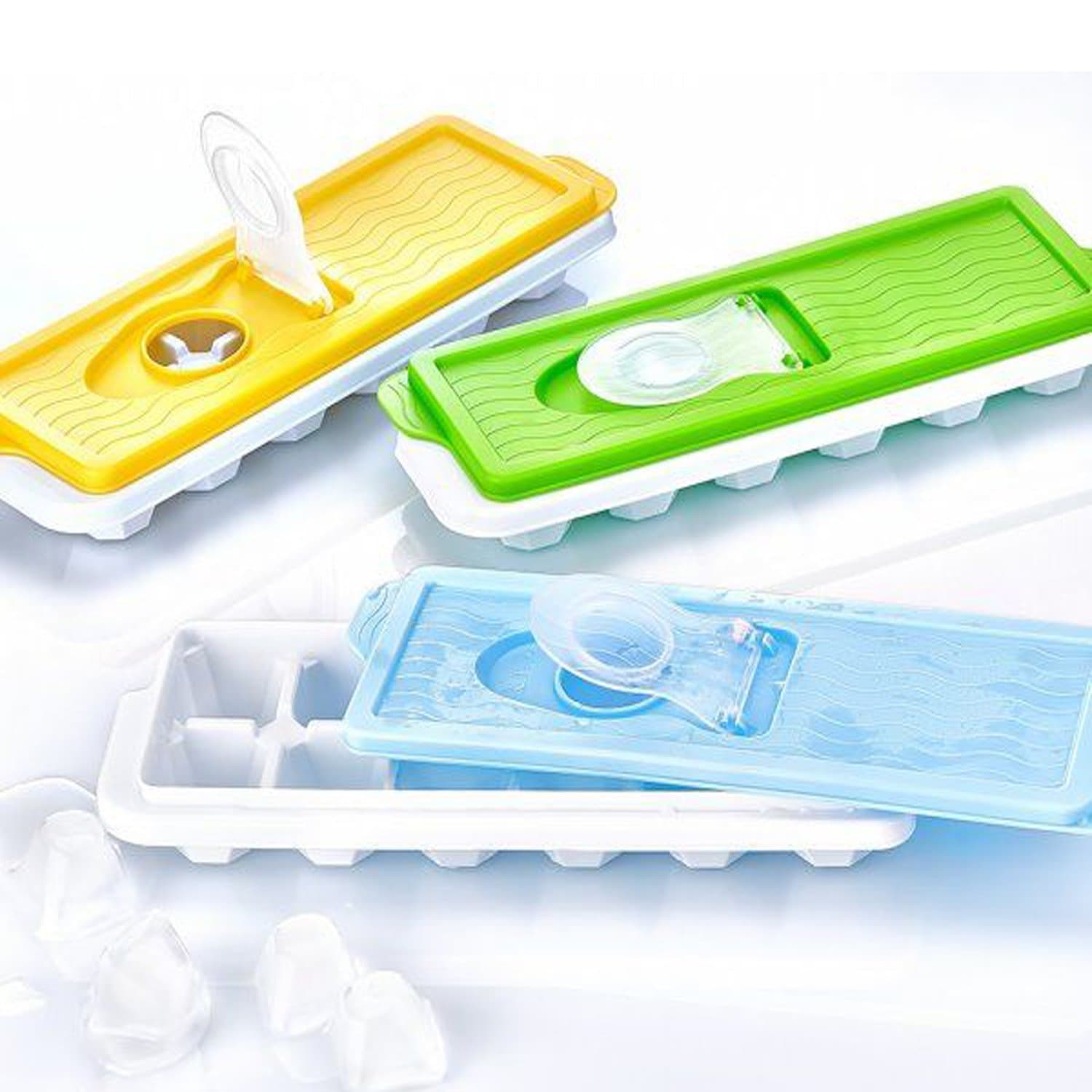 1 X ICE CUBE TRAY WITH LID AND EASY TO POUR SECTION SO NO MORE SPILLING