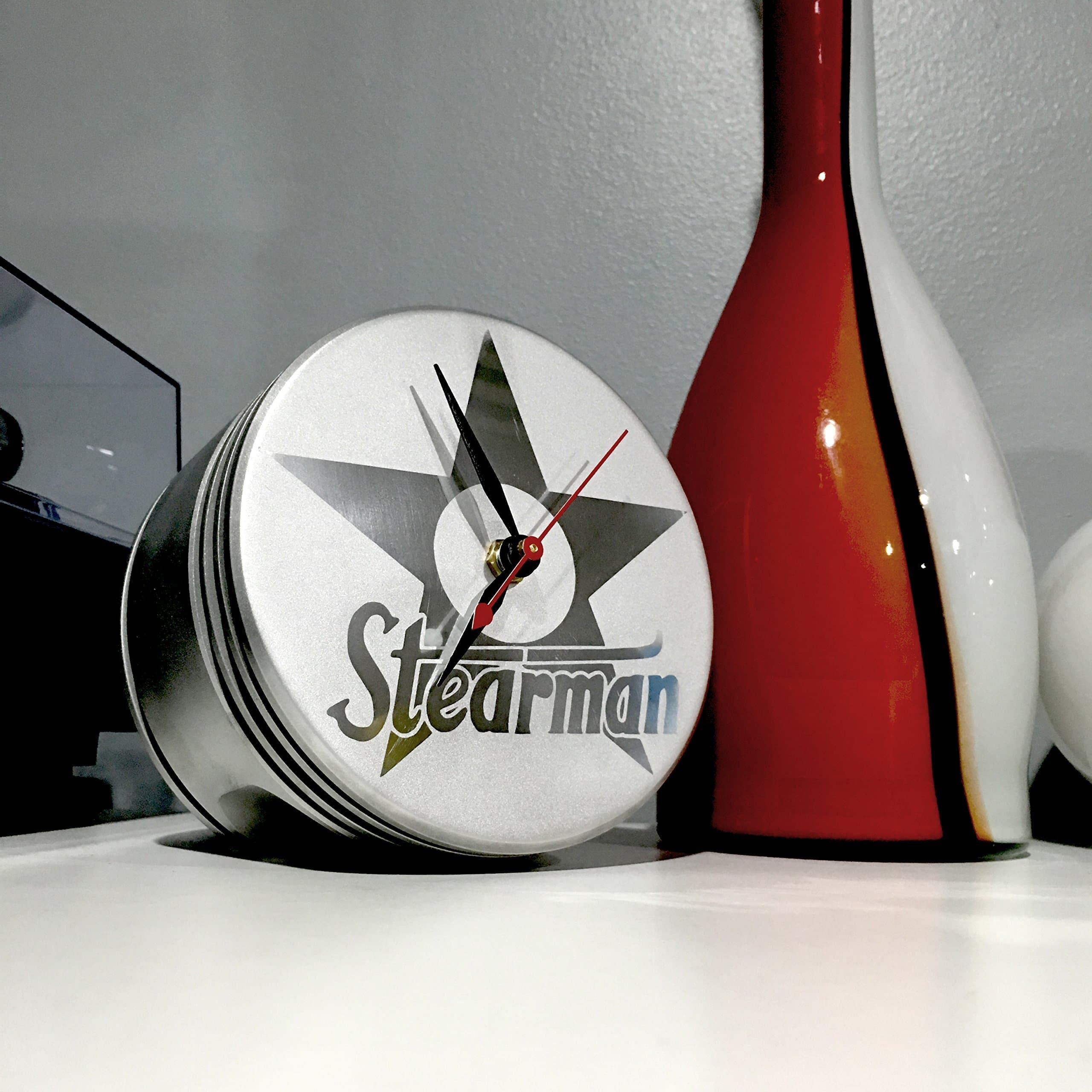 J-COBS WWII US NAVY PT-18 STEARMAN RADIAL ENGINE PISTON MIRROR DESK CLOCK (USN STEARMAN EDITION)