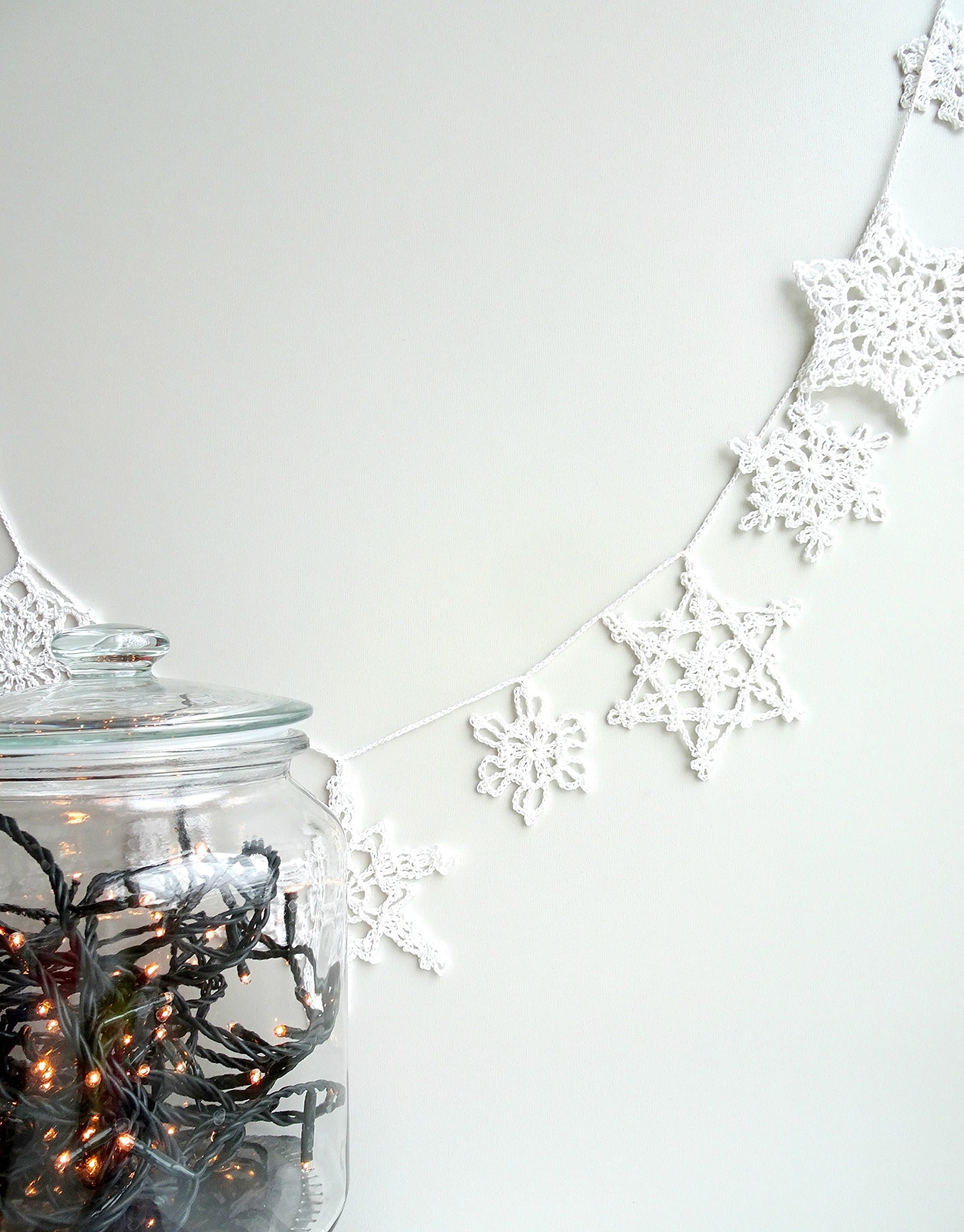 Christmas snowflakes garland